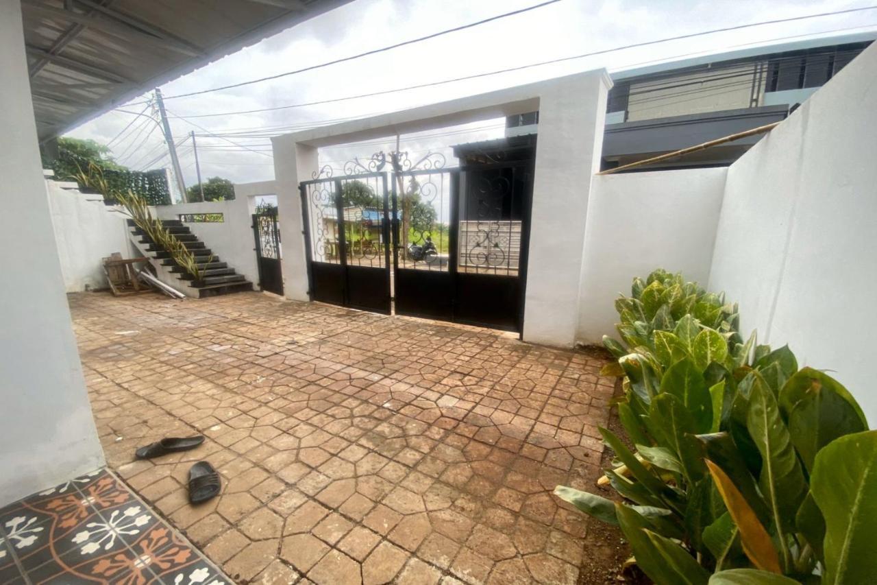 Express O 92147 Nia Residence Depok Eksteriør bilde